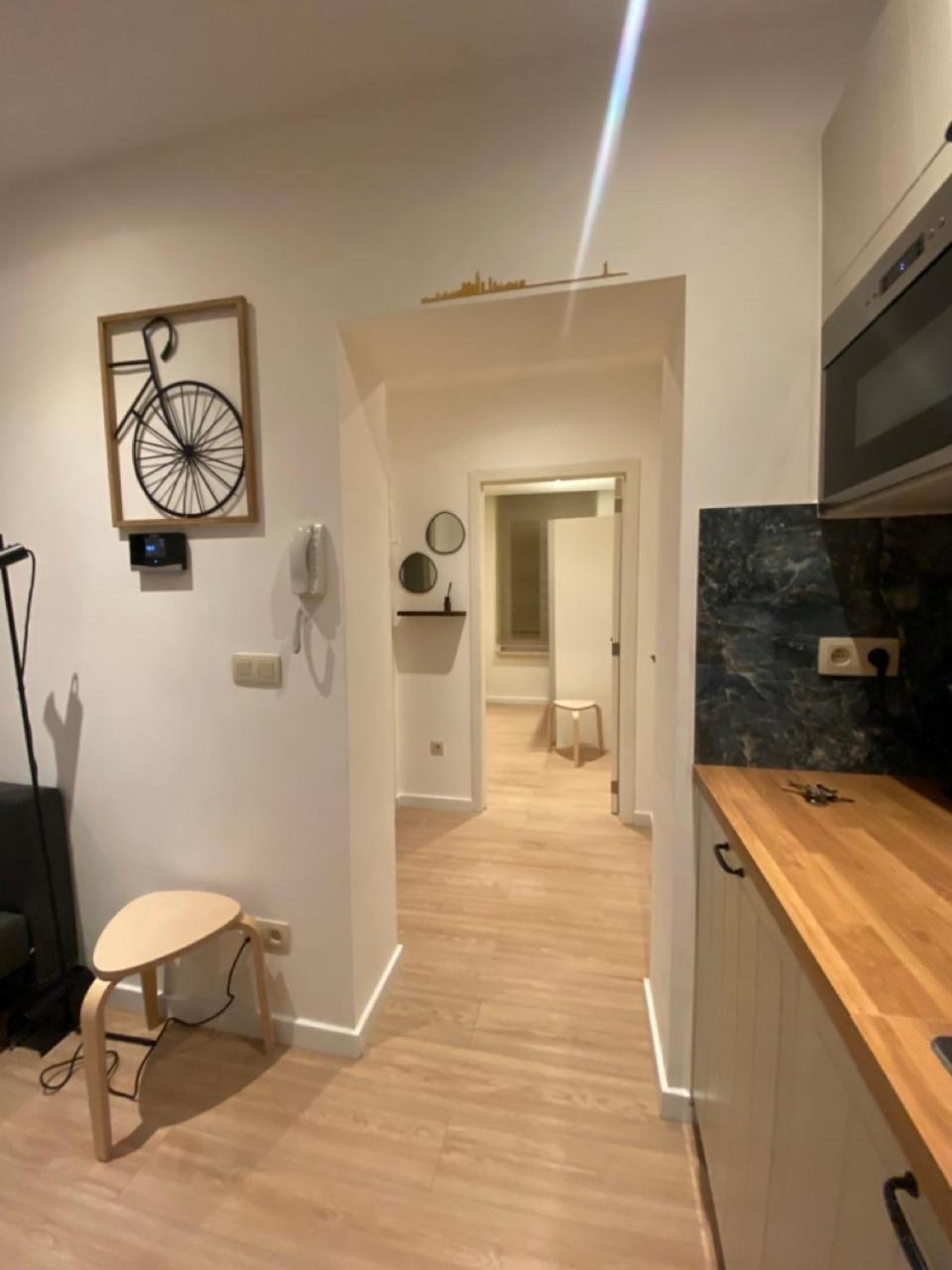 דירות בריסל Cozy Flat מראה חיצוני תמונה