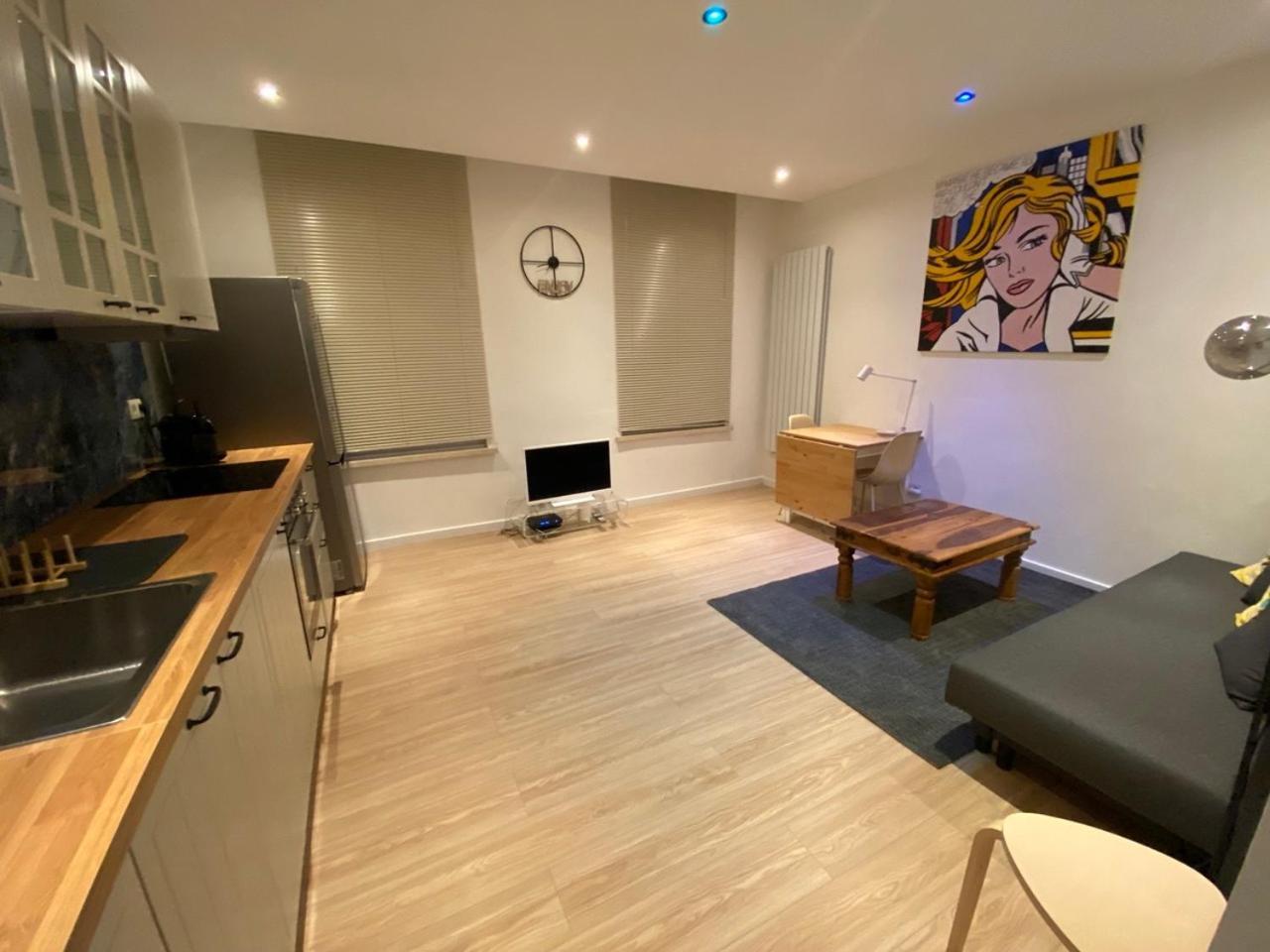 דירות בריסל Cozy Flat מראה חיצוני תמונה