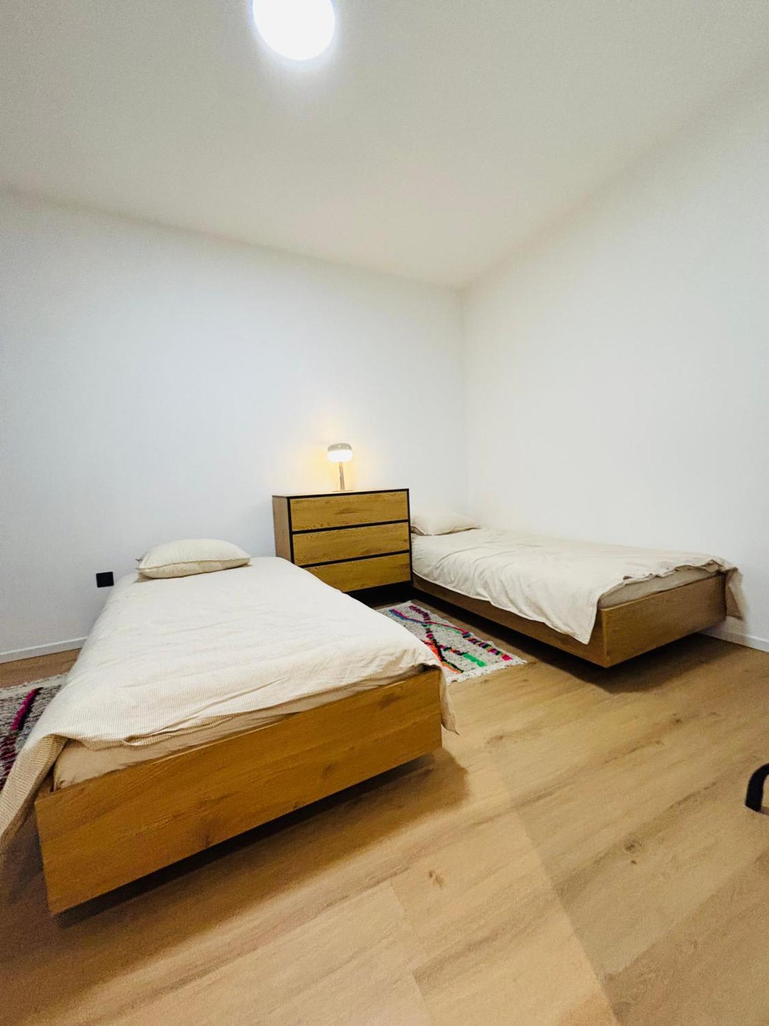 דירות בריסל Cozy Flat מראה חיצוני תמונה