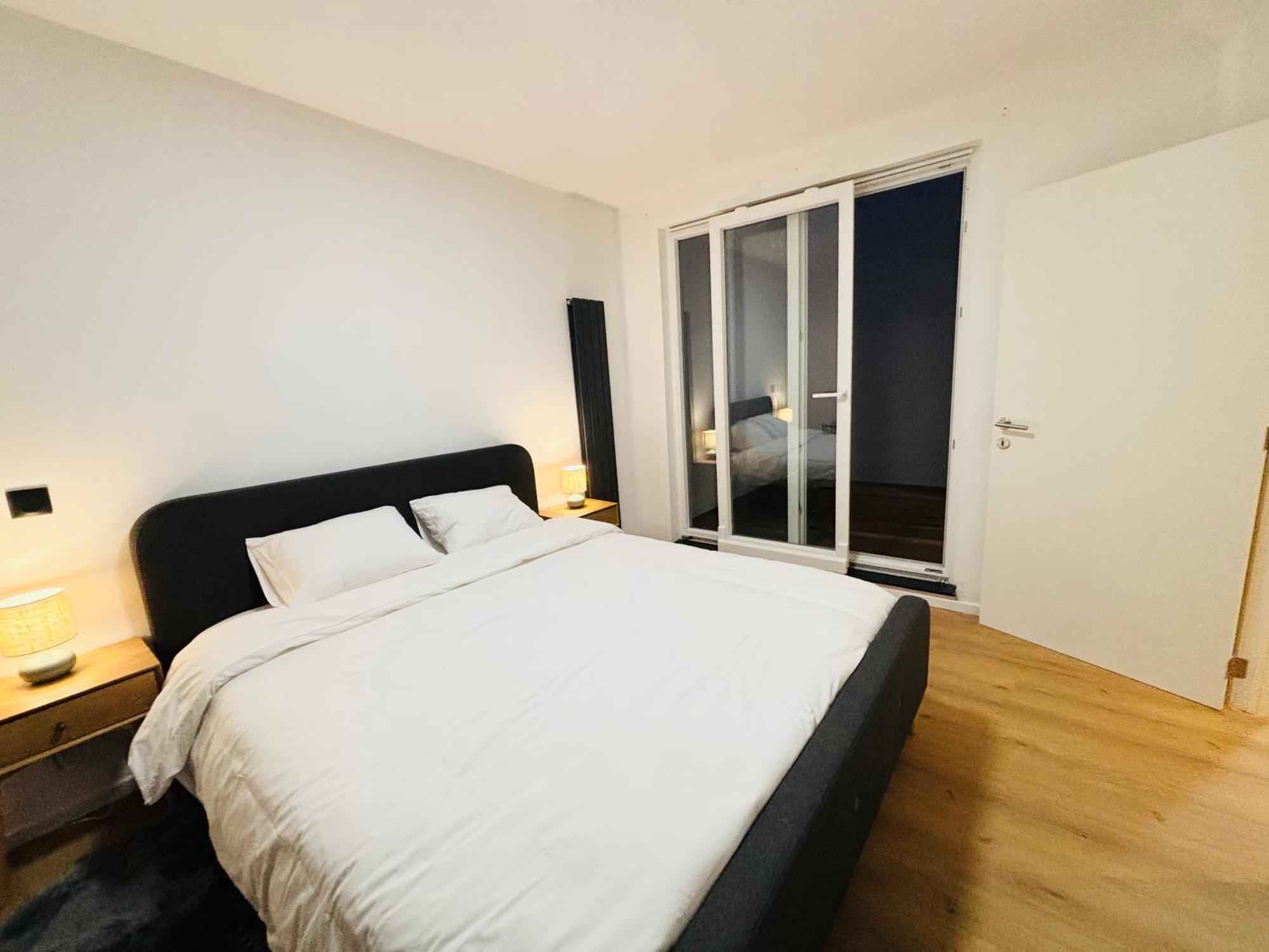 דירות בריסל Cozy Flat מראה חיצוני תמונה